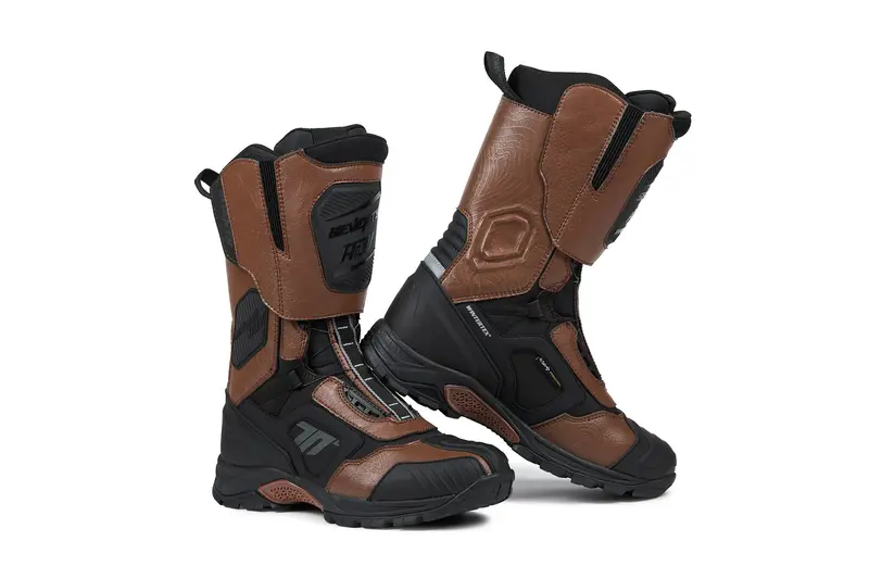 BOTA SD-BA6 STELVIO ALTA NEGRA/MARRÓN