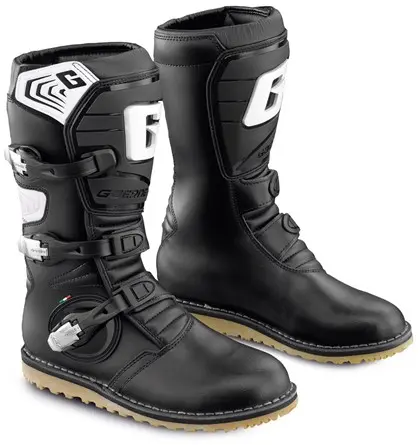 Botas Gaerne Balance Pro-Tech Negra y Blanca .