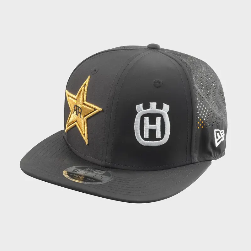 Gorra Plana Negra Rockstar Husqvarna .