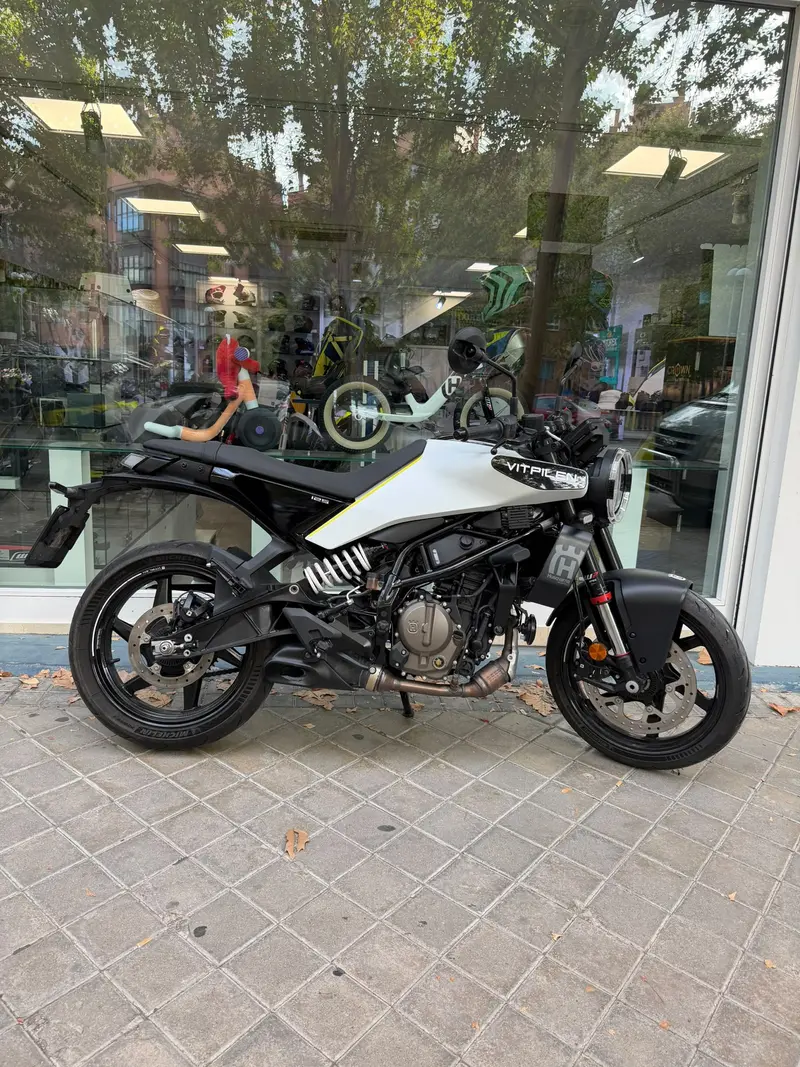 HUSQVARNA VITPILEN 125 2024 |OCASION USADA|
